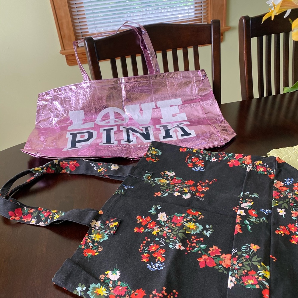V/Secret pink/white open tote org.$25.00 Price $20